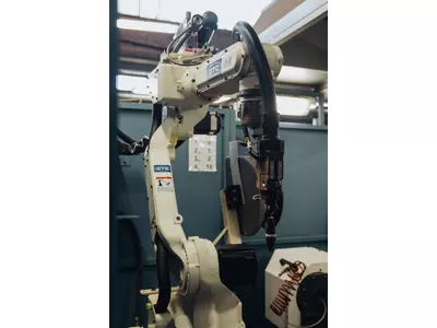 Robot di saldatura interconnesso 4.0.jpg